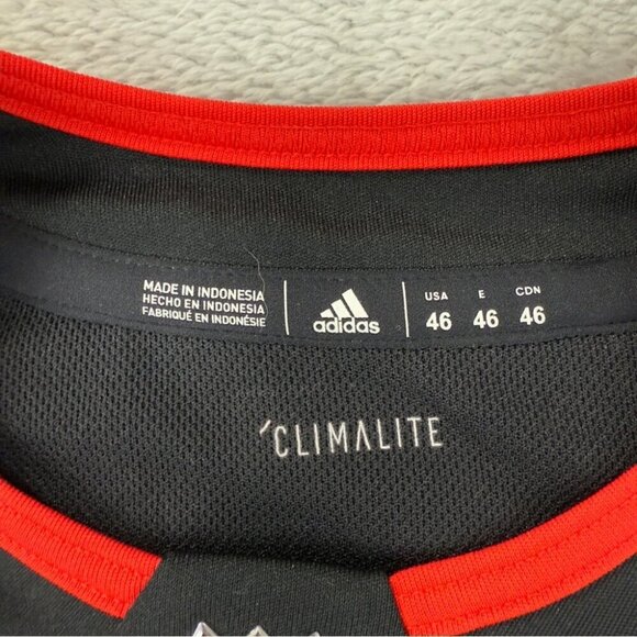 Adidas Vancouver Canucks Hockey Jersey Black Men's Size 46 - Picture 2 of 15